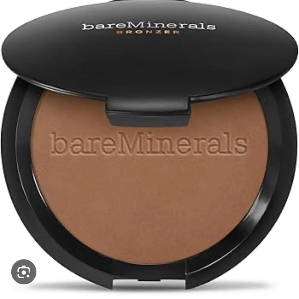 Bare Minerals Endless Summer Bronzer in Warmth natural looking less pore finish